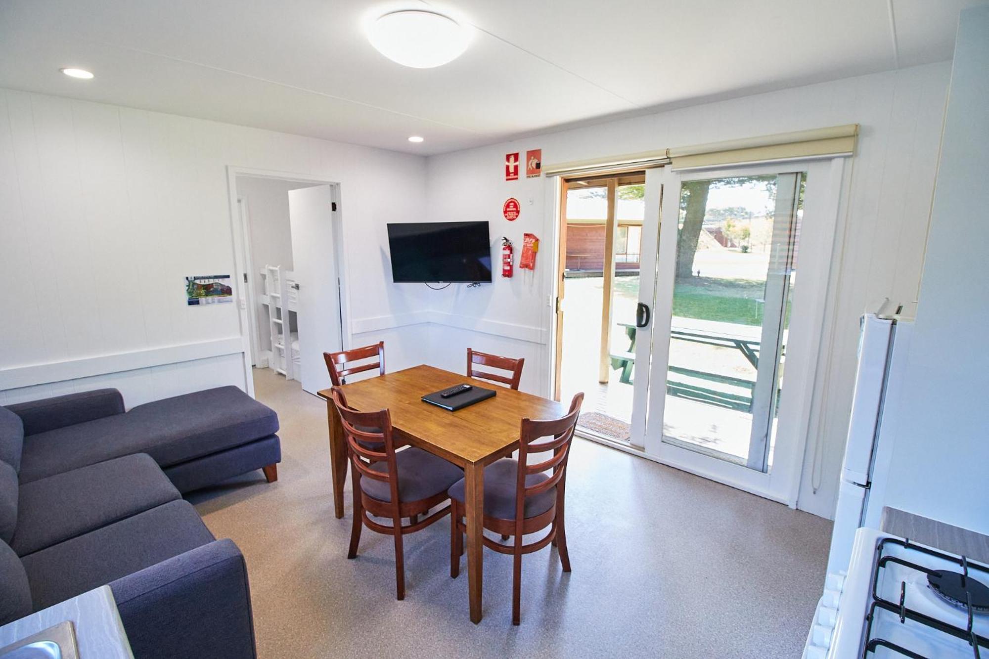 Surfside Holiday Park Γουόρναμπουλ Εξωτερικό φωτογραφία