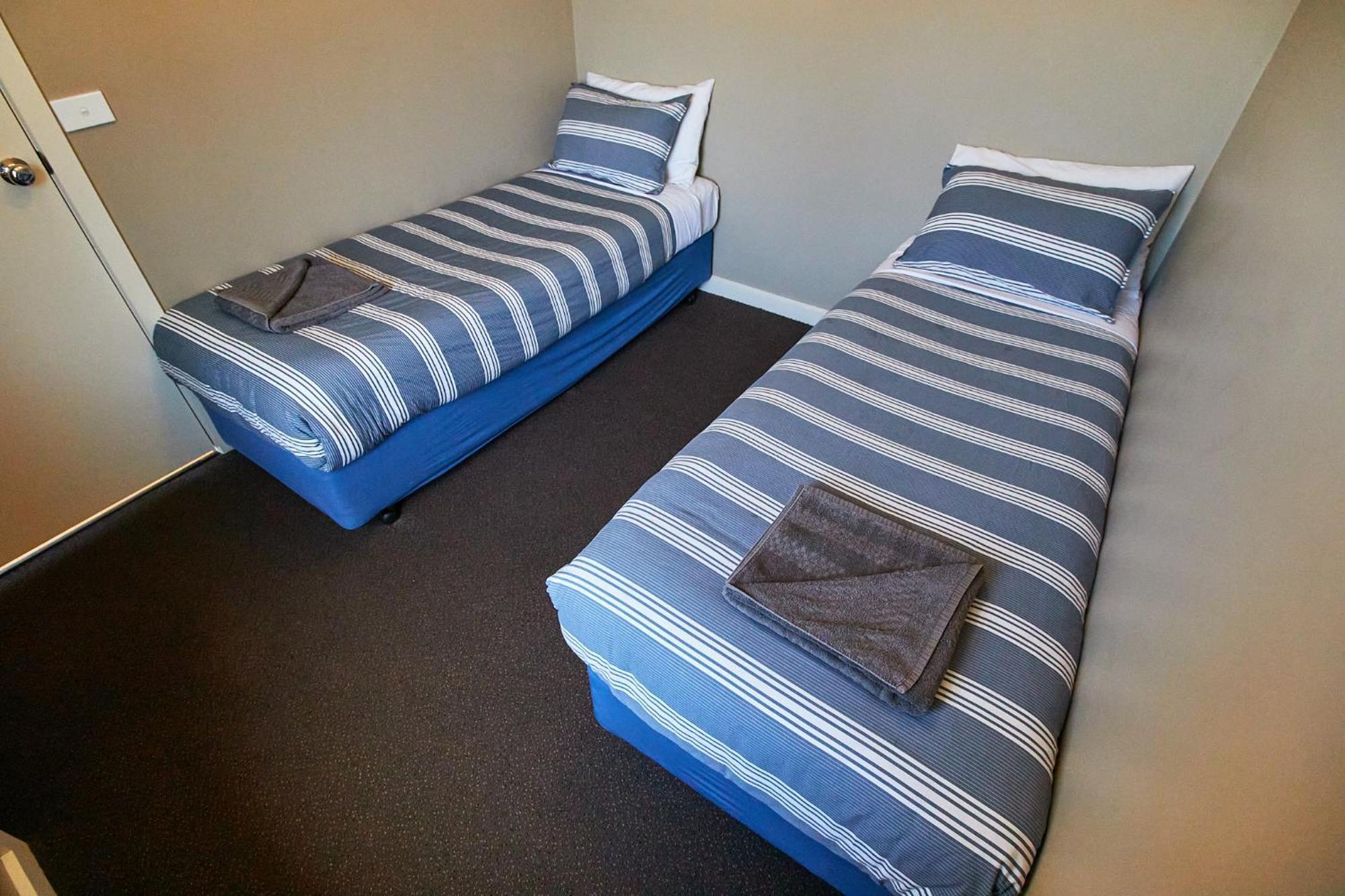 Surfside Holiday Park Γουόρναμπουλ Εξωτερικό φωτογραφία