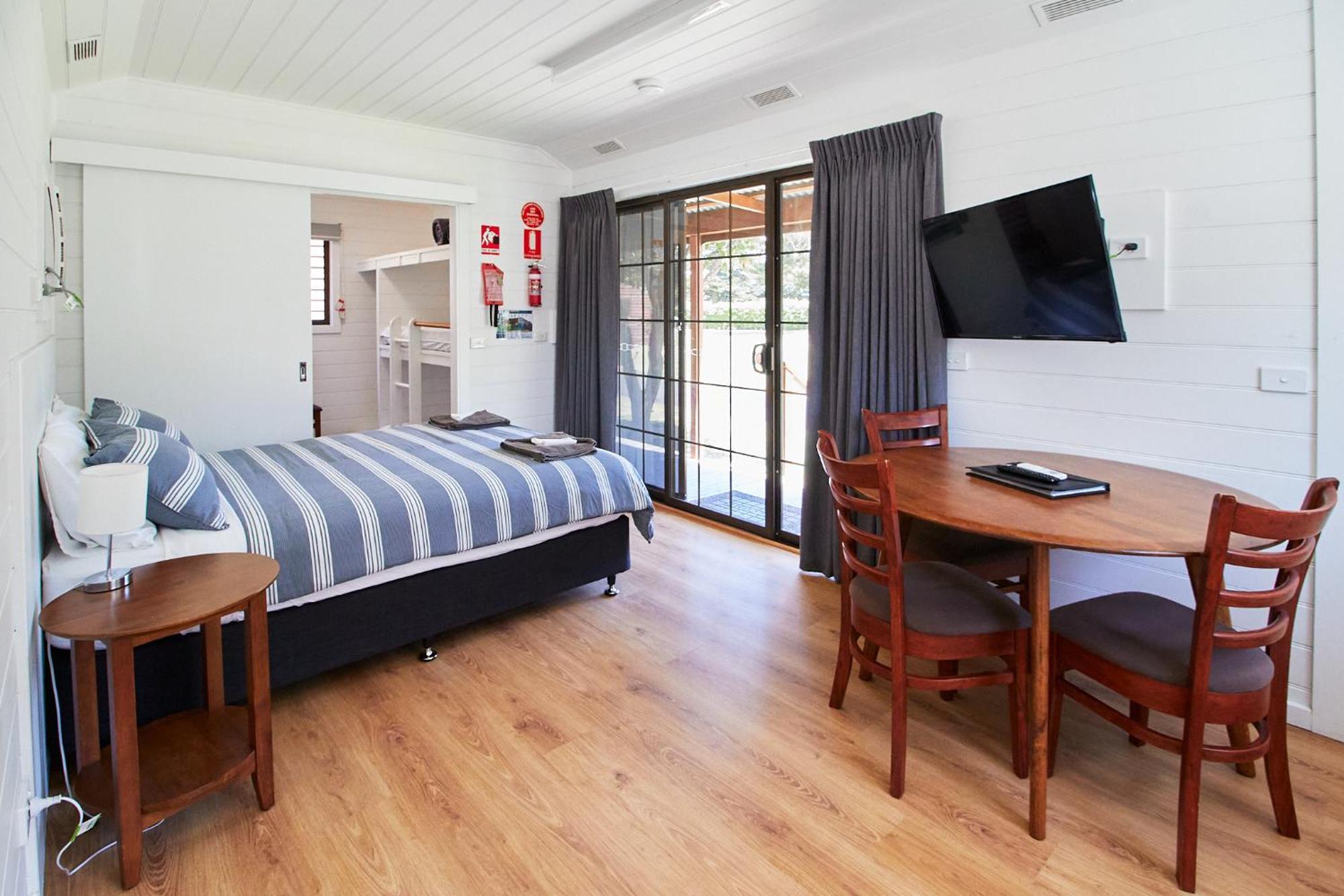 Surfside Holiday Park Γουόρναμπουλ Εξωτερικό φωτογραφία